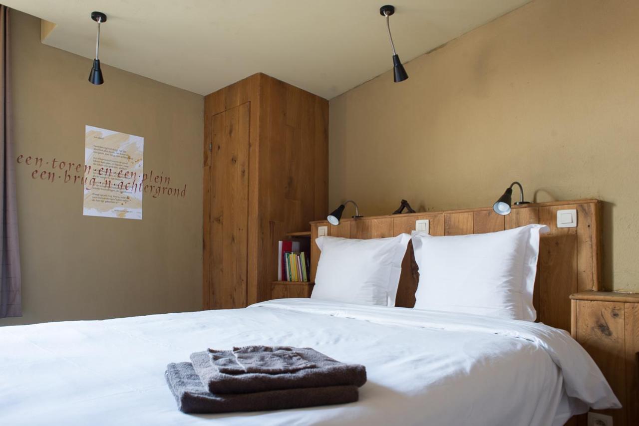 Poeziehotel Surplace - 15 Min Van Pairi Daiza & Industriezone Ghislenghien Bever Екстериор снимка