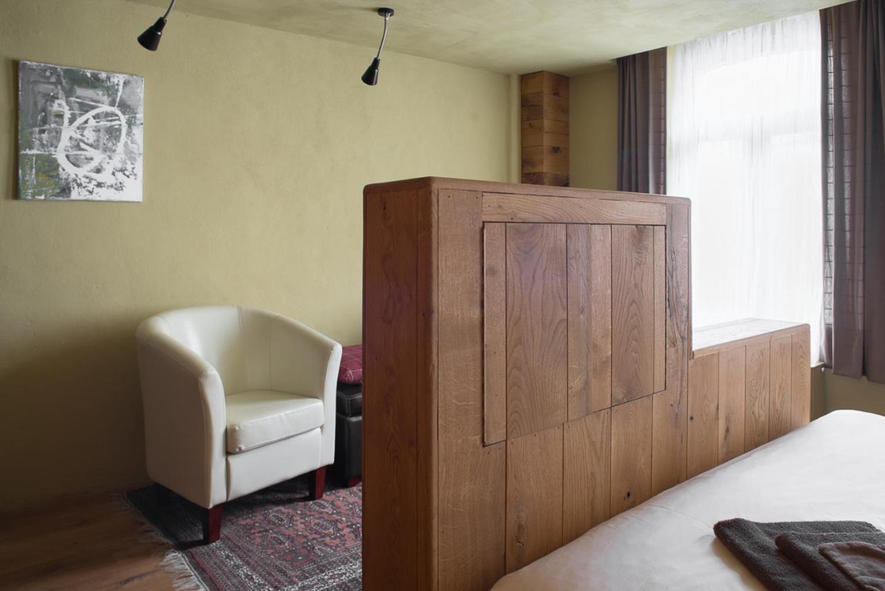 Poeziehotel Surplace - 15 Min Van Pairi Daiza & Industriezone Ghislenghien Bever Екстериор снимка