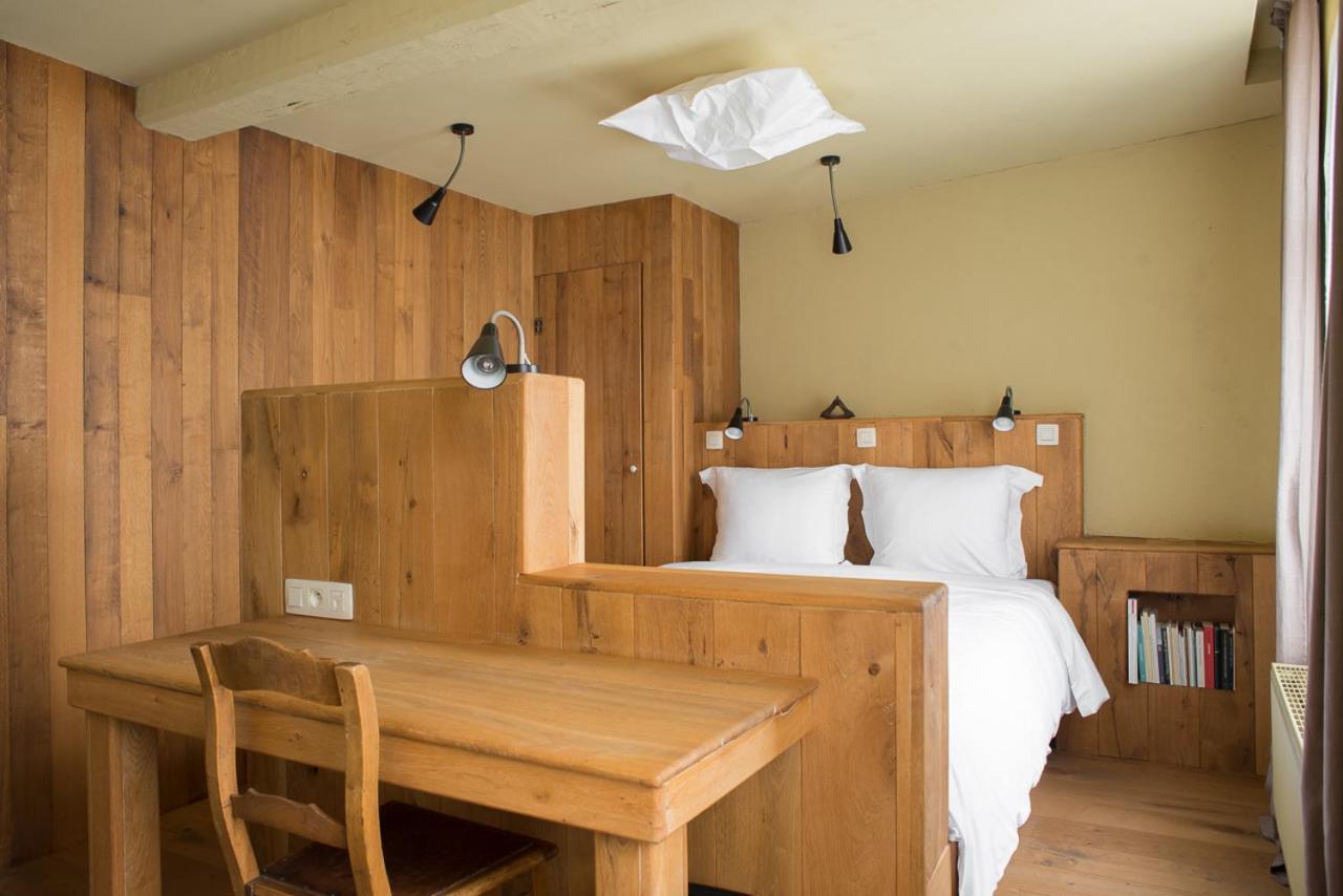 Poeziehotel Surplace - 15 Min Van Pairi Daiza & Industriezone Ghislenghien Bever Екстериор снимка